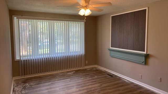 120 Story Book Dr, Clarksville, TN 37042