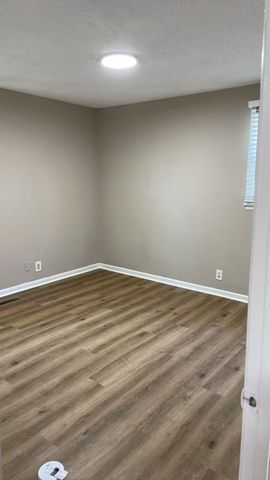120 Story Book Dr, Clarksville, TN 37042