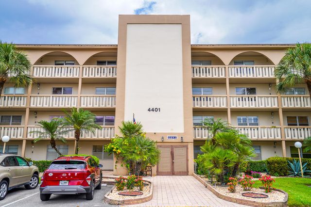 4401 Martinique Court D2, Coconut Creek, FL 33066
