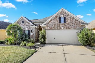 5026 Gulf Stream Lane, Bacliff, TX 77518
