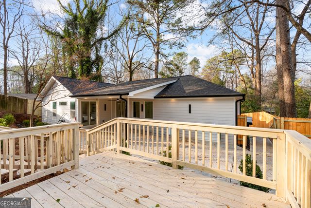 1380 Dogwood Circle SE, Smyrna, GA 30080
