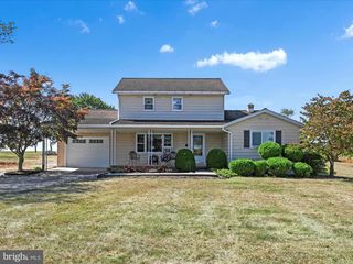 125 MAPLE DR, Fredericksburg, PA 17026