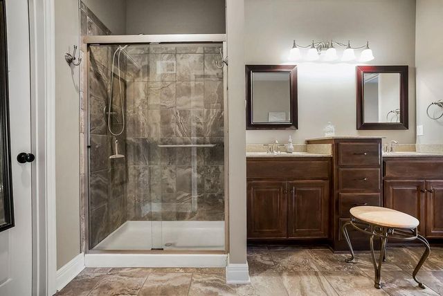 14111 Amanda Lane, Basehor, KS 66007