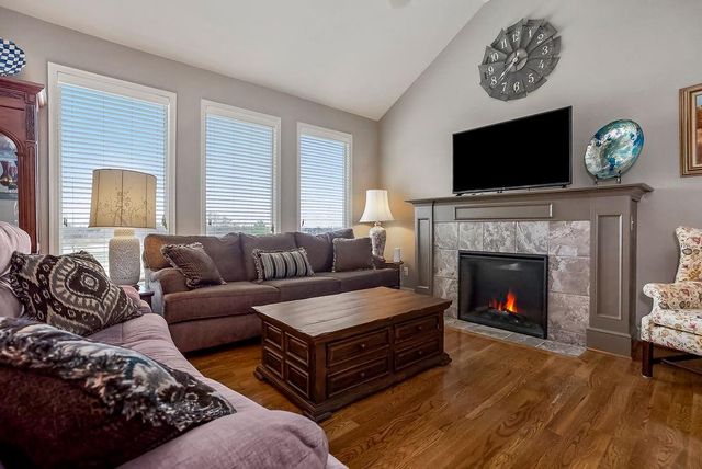 14111 Amanda Lane, Basehor, KS 66007