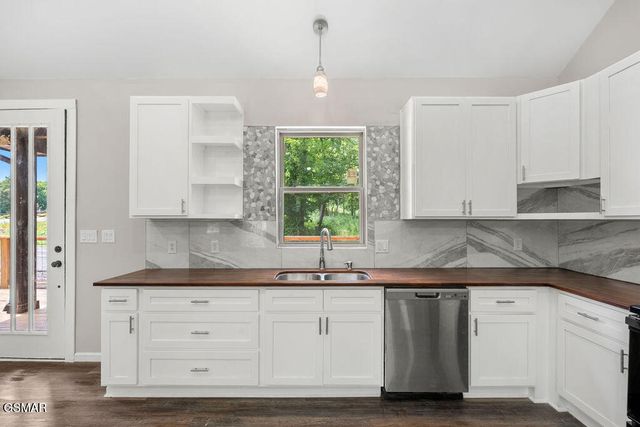 2222 Bales Road, Knoxville, TN 37914