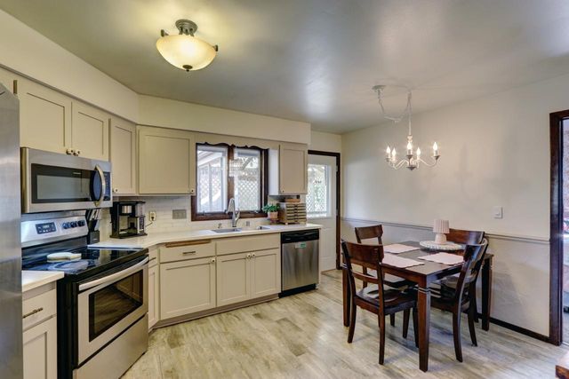 10939 W Coronado COURT, Franklin, WI 53132