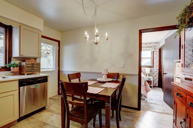 10939 W Coronado COURT, Franklin, WI 53132