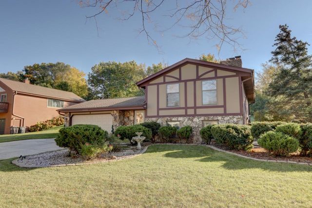 10939 W Coronado COURT, Franklin, WI 53132