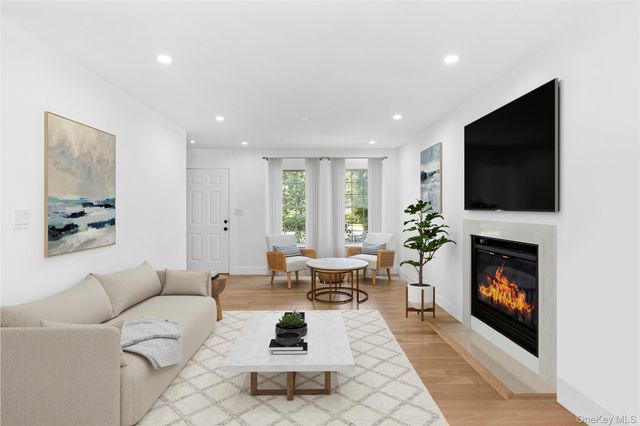 13 Shore Road, Hampton Bays, NY 11946