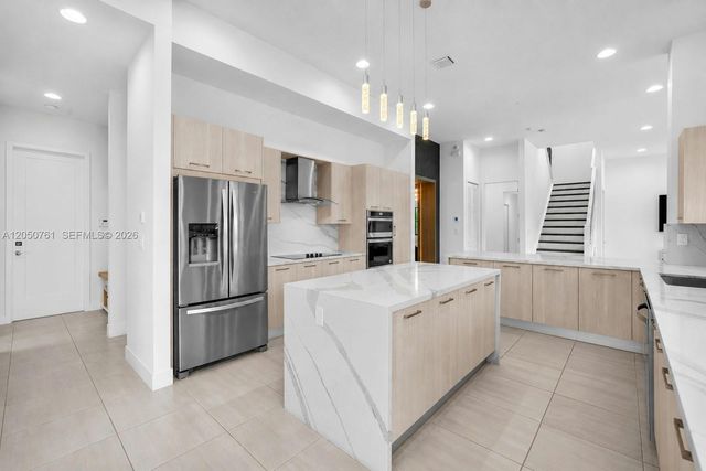 10702 SW 53rd St, Cooper City, FL 33328