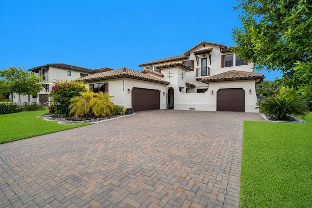 10702 SW 53rd St, Cooper City, FL 33328