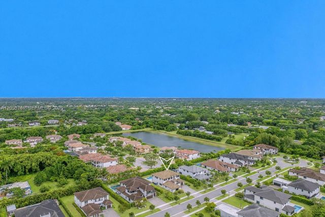 10702 SW 53rd St, Cooper City, FL 33328