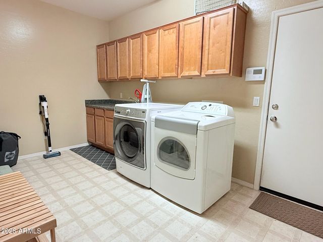 6228 N 77TH Drive, Glendale, AZ 85303