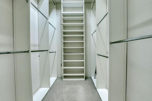 N24W30375 Crystal Springs DRIVE, Pewaukee, WI 53072