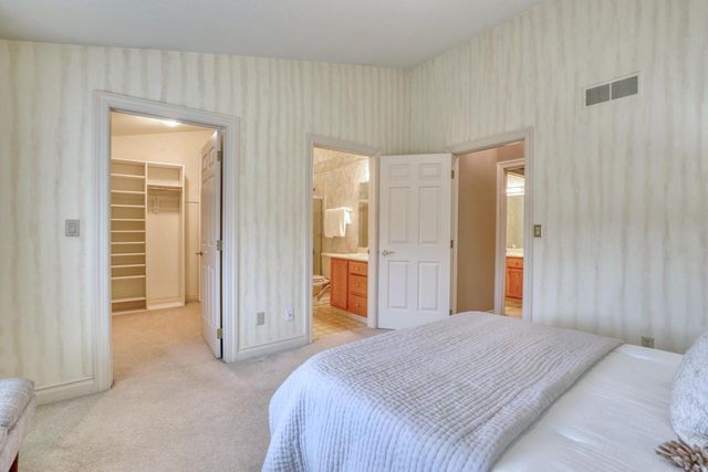 N24W30375 Crystal Springs DRIVE, Pewaukee, WI 53072