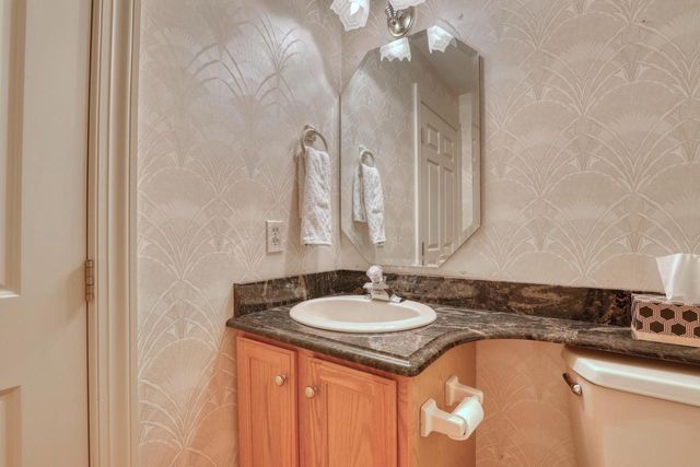 N24W30375 Crystal Springs DRIVE, Pewaukee, WI 53072