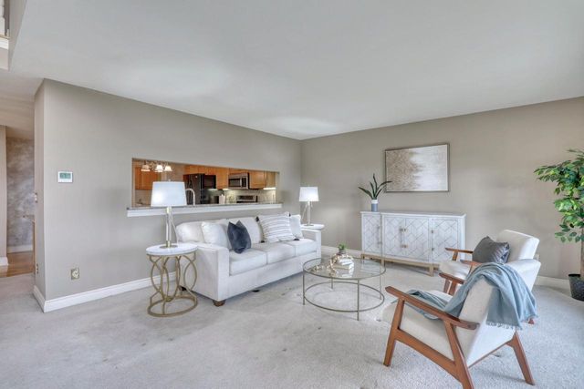 N24W30375 Crystal Springs DRIVE, Pewaukee, WI 53072