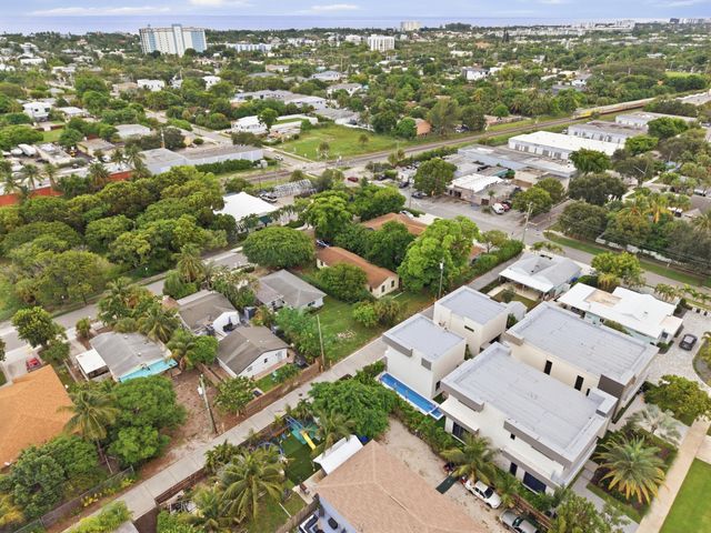 338 SE 1st Avenue, Delray Beach, FL 33444