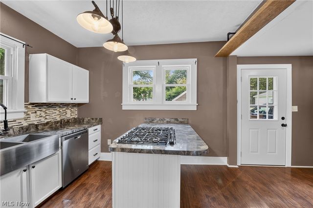 395 High Street, Wadsworth, OH 44281
