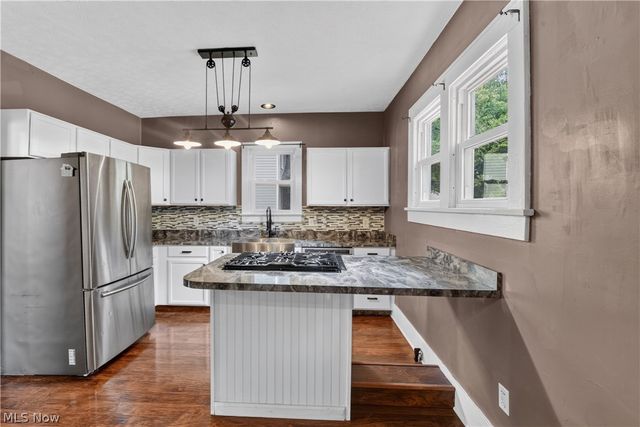395 High Street, Wadsworth, OH 44281