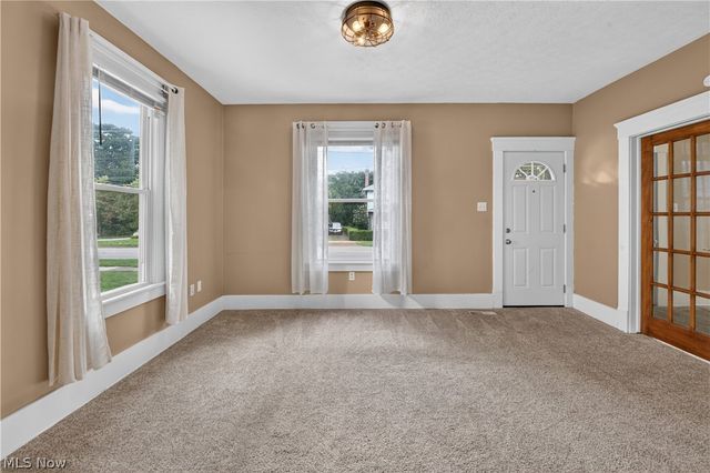 395 High Street, Wadsworth, OH 44281