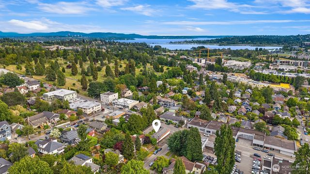 2800 NE 55th Street, Seattle, WA 98105