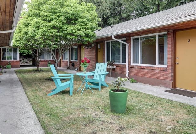 2800 NE 55th Street, Seattle, WA 98105