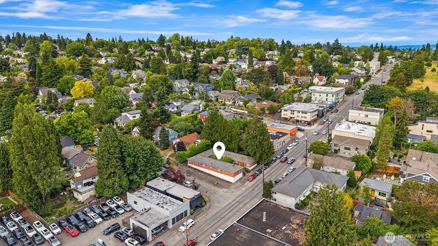 2800 NE 55th Street, Seattle, WA 98105