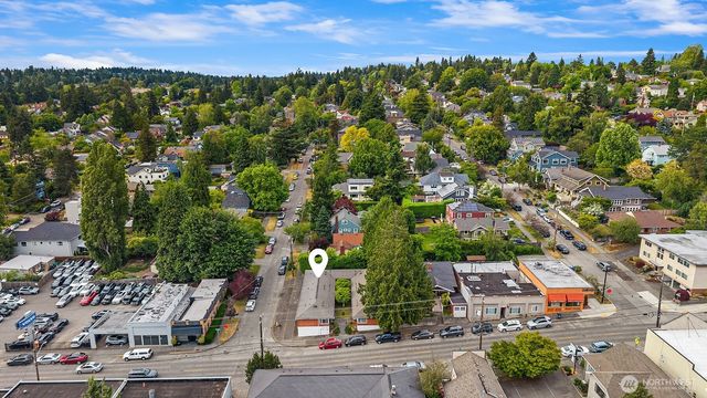 2800 NE 55th Street, Seattle, WA 98105
