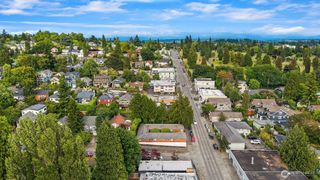 2800 NE 55th Street, Seattle, WA 98105