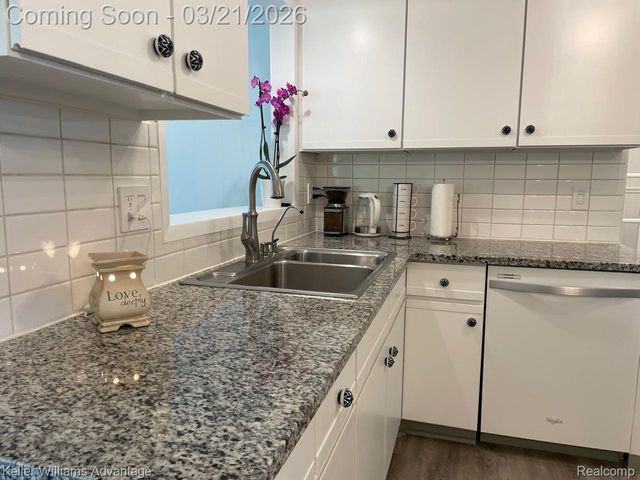 25738 Beck Road, Novi, MI 48374