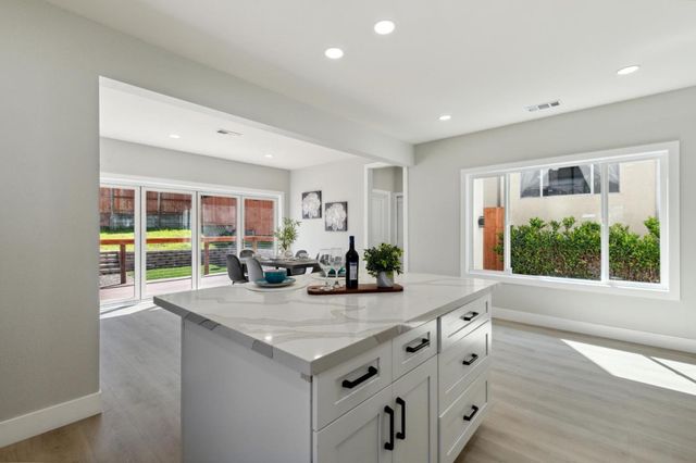 252 Euclid Avenue, Oakland, CA 94610