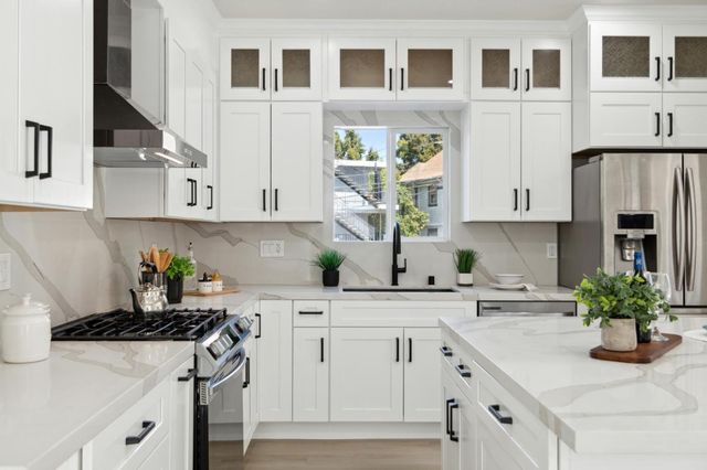 252 Euclid Avenue, Oakland, CA 94610