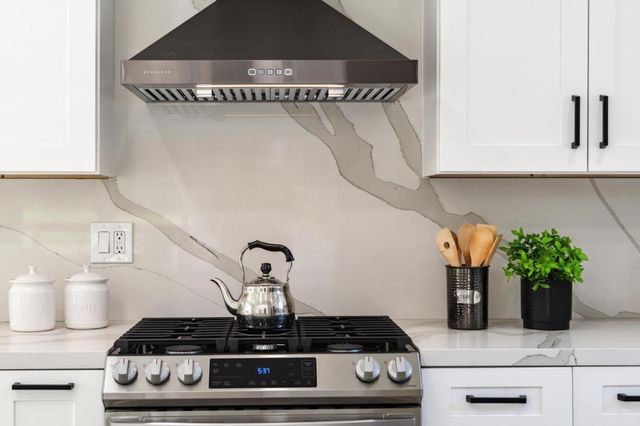 252 Euclid Avenue, Oakland, CA 94610