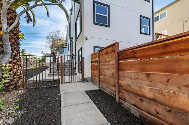 252 Euclid Avenue, Oakland, CA 94610