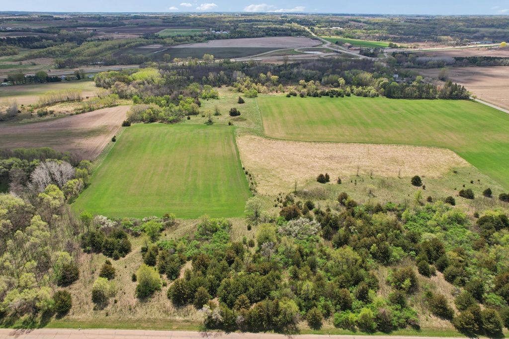 PART NW1/4 of SW1/4 ACRES located in Section 23, Jordan, MN 55352 — exterior