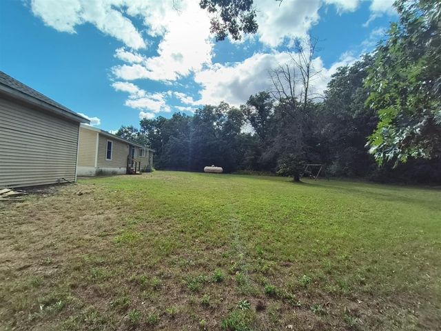 6073 E 28th Street, White Cloud, MI 49349