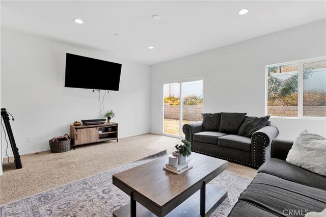 10760 Morgan Court, Hesperia, CA 92345