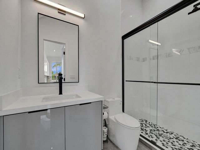 1220 NE 15th Avenue, Fort Lauderdale, FL 33304