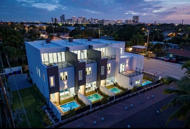 1220 NE 15th Avenue, Fort Lauderdale, FL 33304