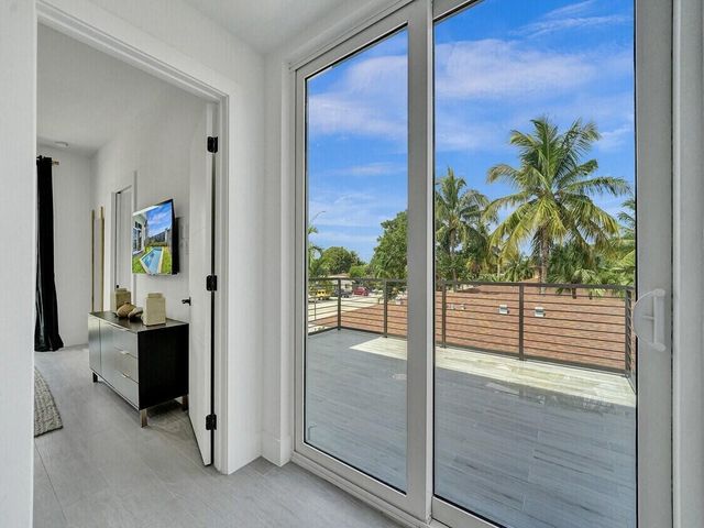 1220 NE 15th Avenue, Fort Lauderdale, FL 33304