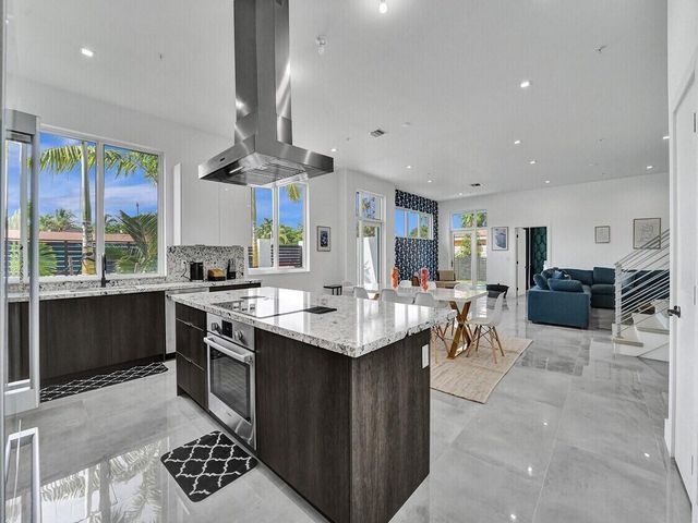 1220 NE 15th Avenue, Fort Lauderdale, FL 33304