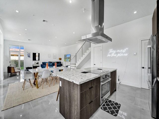 1220 NE 15th Avenue, Fort Lauderdale, FL 33304