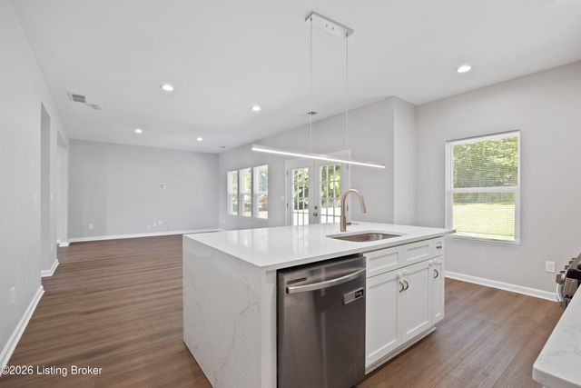 7703 Cottage Cove Way, Louisville, KY 40214