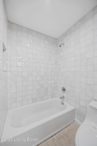 7703 Cottage Cove Way, Louisville, KY 40214