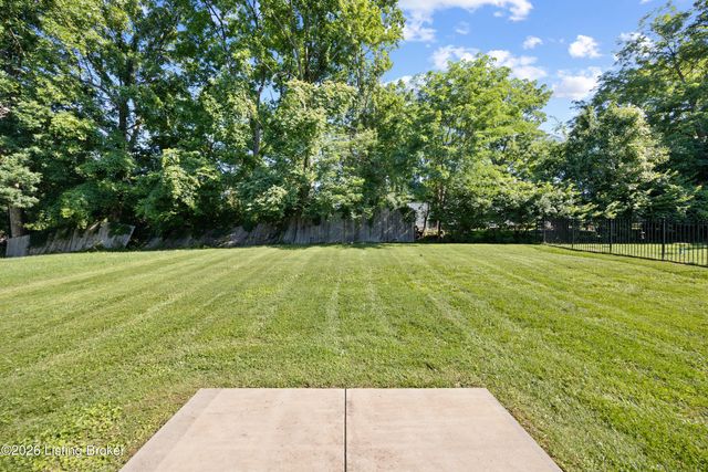 7703 Cottage Cove Way, Louisville, KY 40214