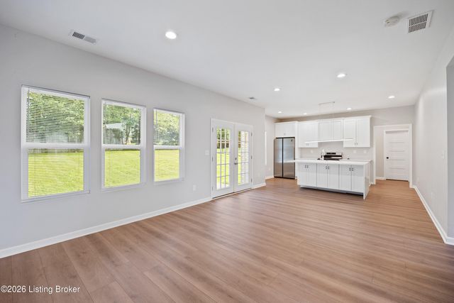 7703 Cottage Cove Way, Louisville, KY 40214