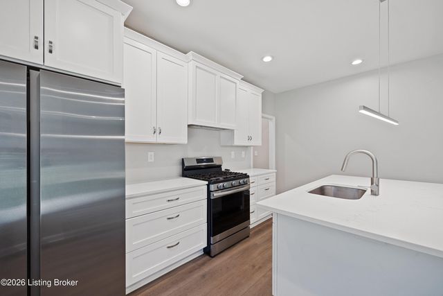 7703 Cottage Cove Way, Louisville, KY 40214