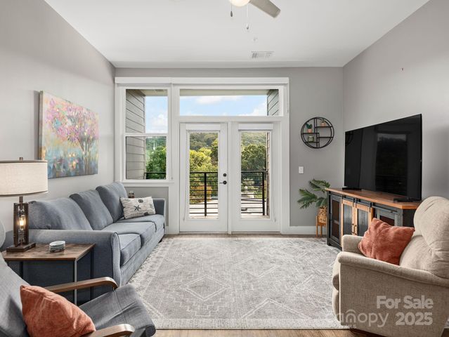 55 S Market Street 413, Asheville, NC 28801