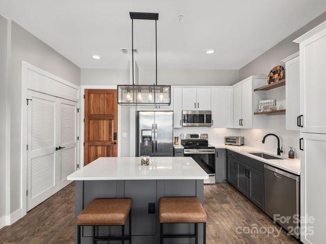 55 S Market Street 413, Asheville, NC 28801